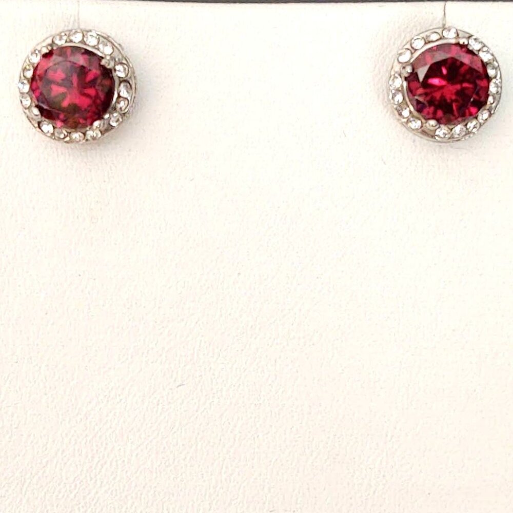 Faux ruby and diamond stud earrings - Picture 2 of 9
